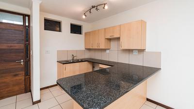 Apartment / Flat For Sale in Jackal Creek Golf Estate, Roodepoort